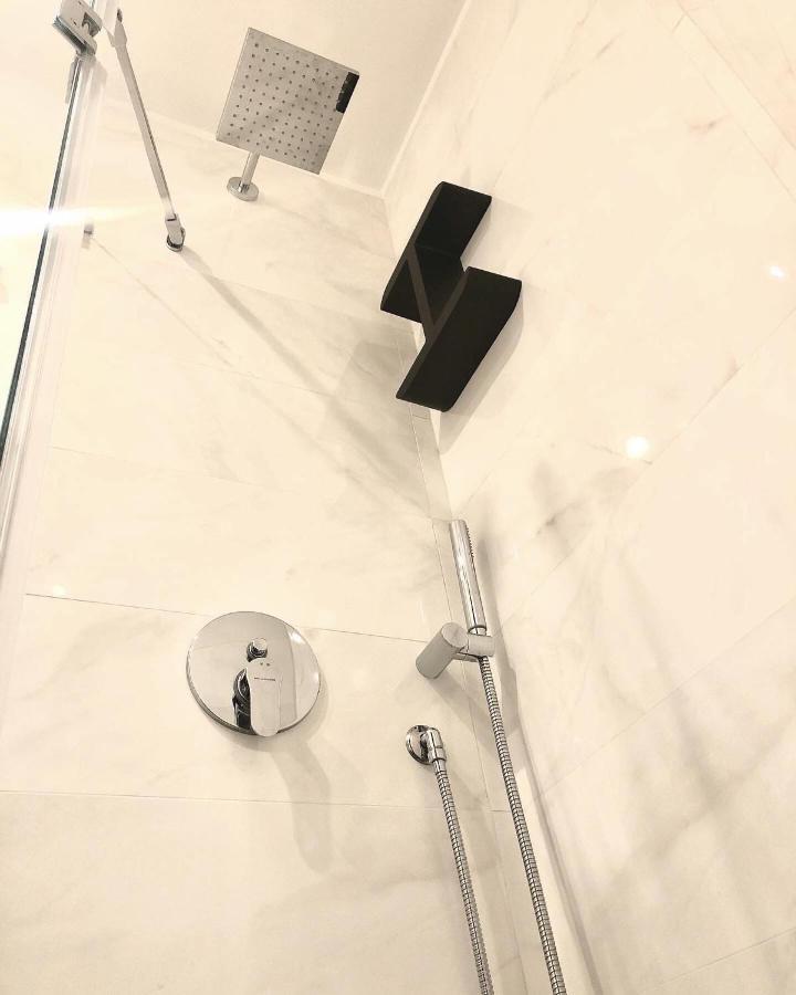 B&B Angolo83 Palermo Centro エクステリア 写真