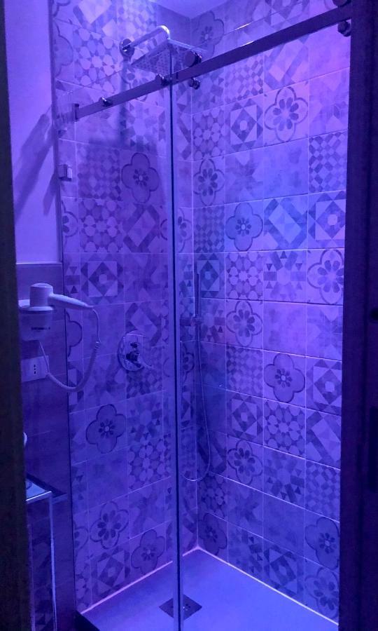 B&B Angolo83 Palermo Centro エクステリア 写真