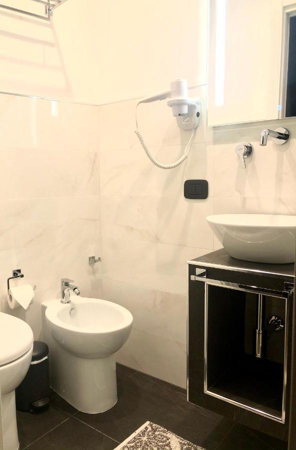 B&B Angolo83 Palermo Centro エクステリア 写真