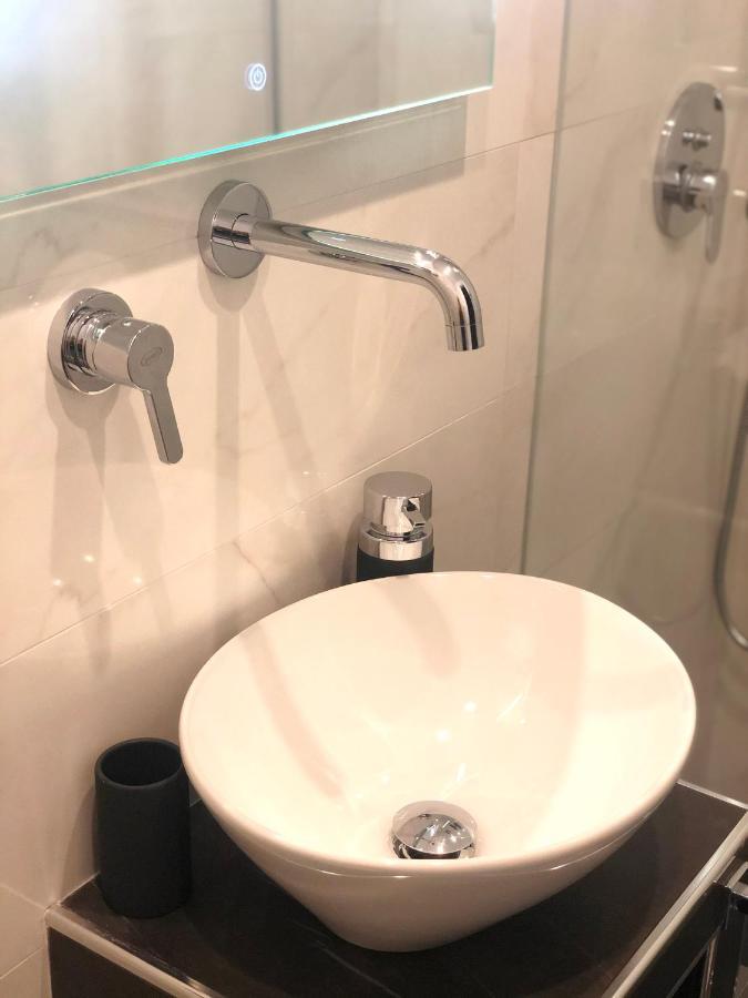 B&B Angolo83 Palermo Centro エクステリア 写真